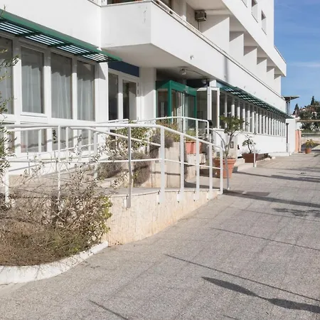 La Baia فندق باري