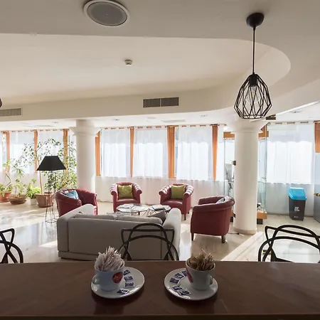 Western La Baia Hotel 3*