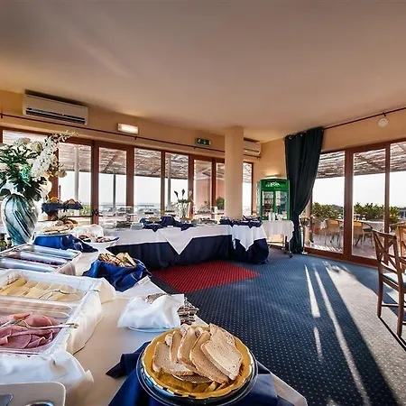 La Baia Hotel 3*