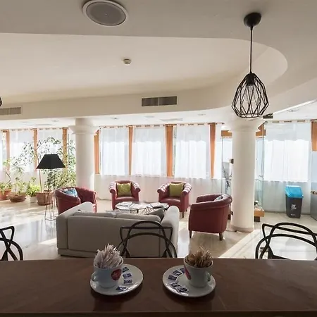 La Baia Hotel