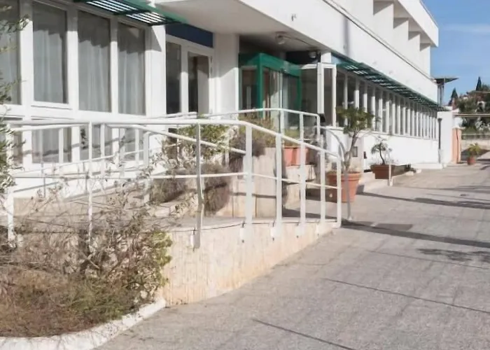La Baia Hotel 3*